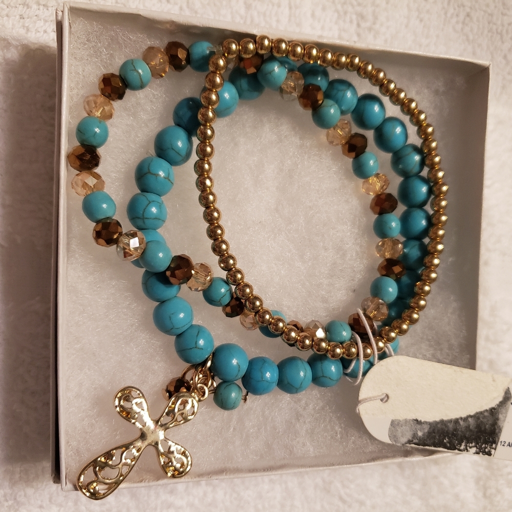 3 Braclets in one - Picture 1 of 1